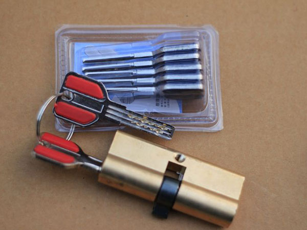 疏勒24小时上门开锁公司